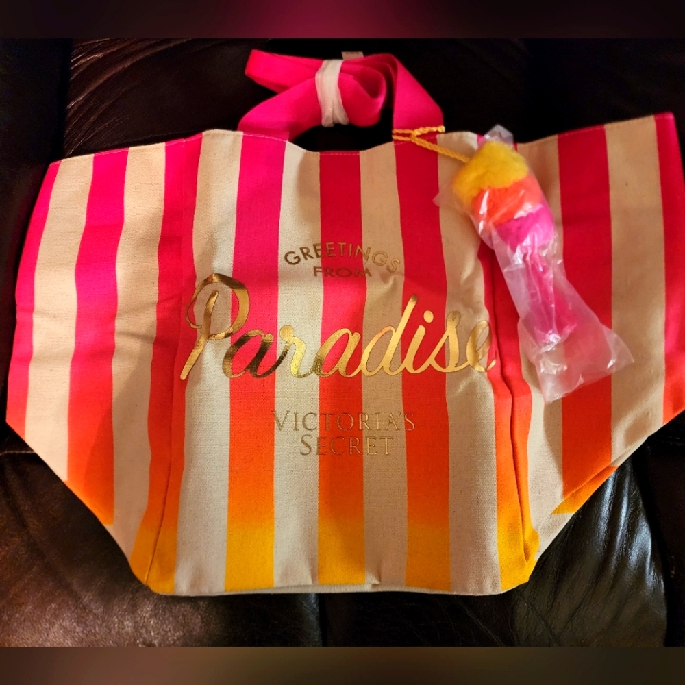 NWT Victoria's Secret "greetings from paradise" bag